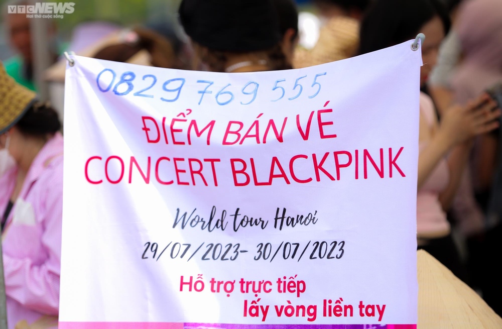 Phe vé show BLACKPINK: Giảm giá 50%, ngồi 2 ngày ở sân vận động vẫn chưa bán được vé - Ảnh 6.