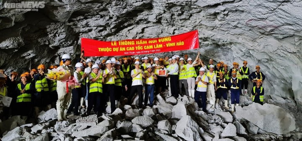 Thông hầm Núi Vung trên tuyến cao tốc Cam Lâm – Vĩnh Hảo - Ảnh 3.