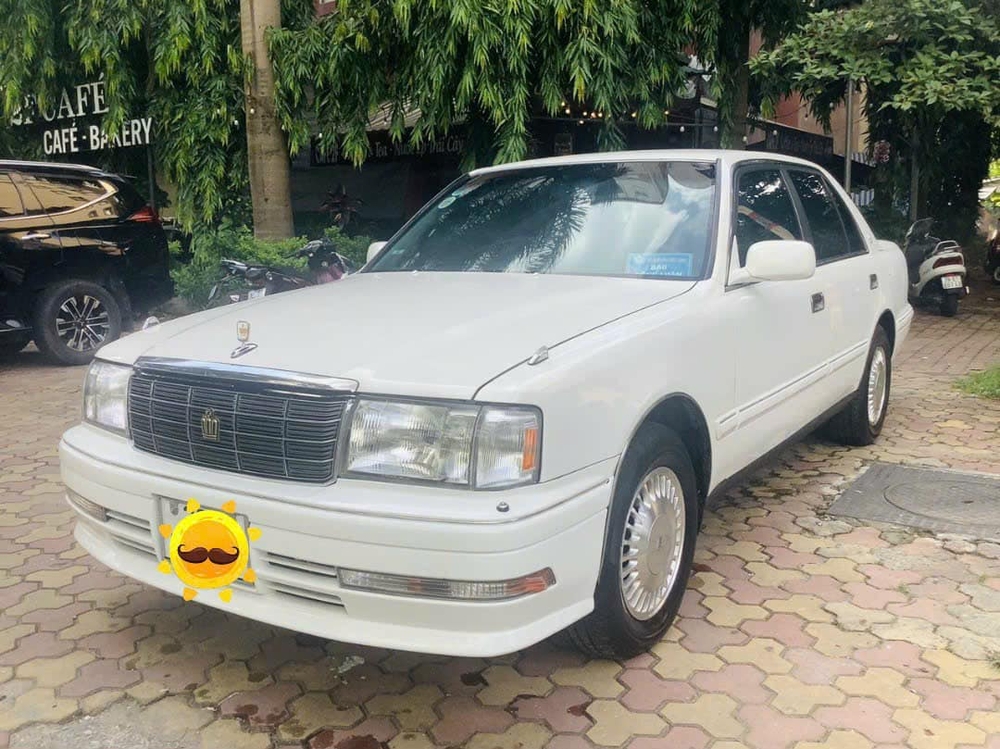 Huyền thoại một thời Toyota Crown 2001 rao bán giá 990 triệu đồng, đắt hơn Mazda6 đập hộp - Ảnh 1.