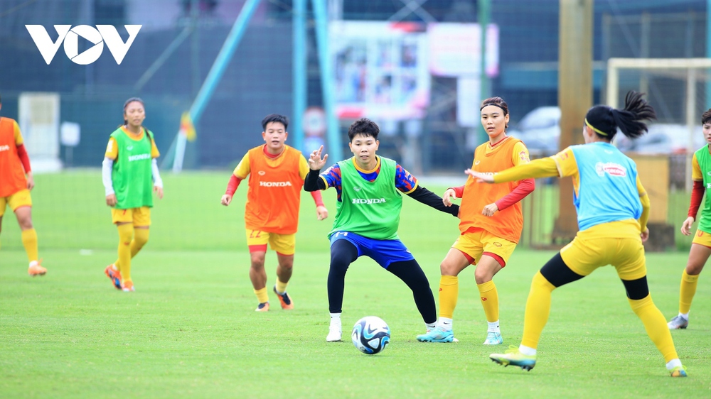 ĐT nữ Việt Nam có bài luyện tập đặc biệt trước ngày lên đường dự World Cup - Ảnh 11.