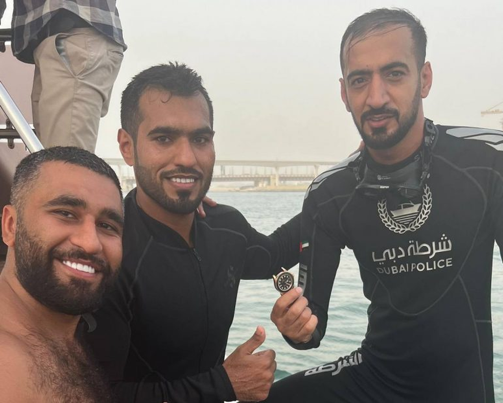 Chỉ có ở Dubai: Đánh rơi Rolex 1,6 tỷ xuống biển, huy động cả cảnh sát để lấy lại chỉ sau 30 phút - Ảnh 2.