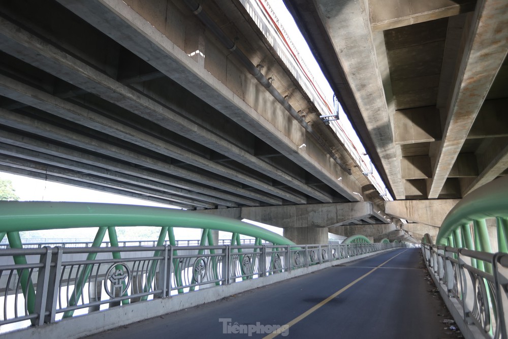 Vì sao cây cầu vòm sắt hơn 60 tỷ đồng thưa vắng người đi lại ở Thủ đô - Ảnh 6.