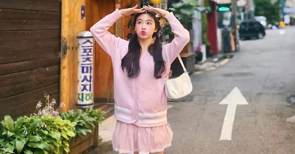 Lọ Lem nhà Quyền Linh khoe dáng đẹp khi du lịch cùng em gái