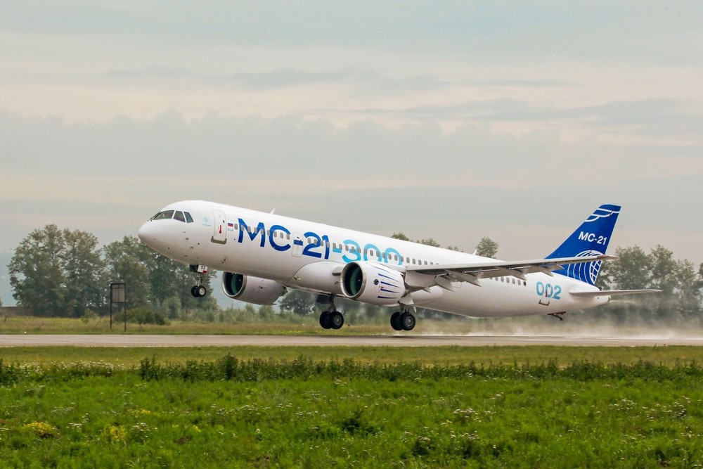 Bất ngờ với giá chốt máy bay Irkut MC-21 của Nga: Rẻ bằng một nửa Airbus, Boeing? - Ảnh 2.