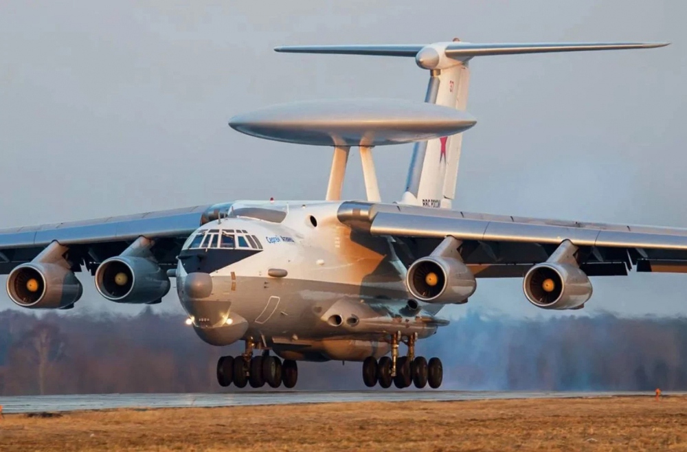 Nga hiện đại hóa “radar bay” A-50U đối phó tên lửa Storm Shadow ở Ukraine - Ảnh 1.