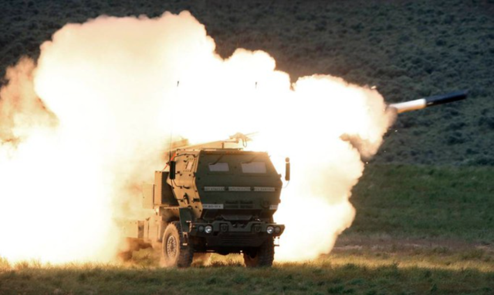 Bộ trưởng Quốc phòng Ukraine: Nga biết cách vô hiệu hoá tên lửa HIMARS - Ảnh 1.