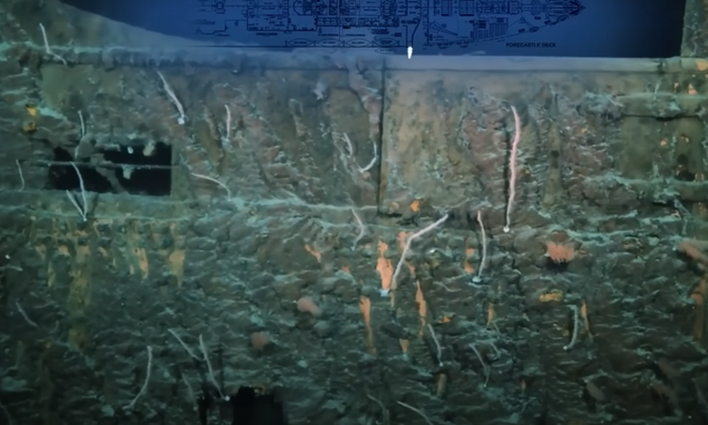 Cảnh hoang tàn của xác tàu Titanic ở độ sâu gần 4.000m dưới đại dương - Ảnh 10.