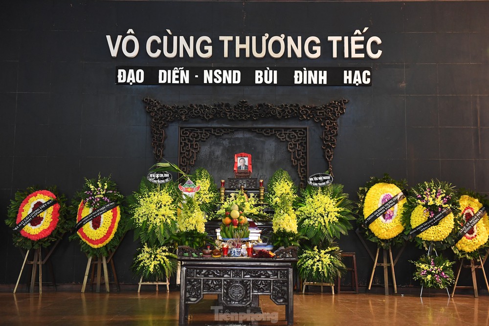Tiễn đưa đạo diễn, NSND B&ugrave;i Đ&igrave;nh Hạc - Ảnh 1.