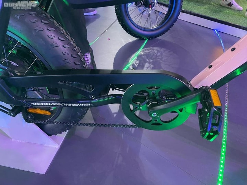Mẫu xe đạp điện đầu tiên của VinFast có gì đặc biệt? - Ảnh 6.