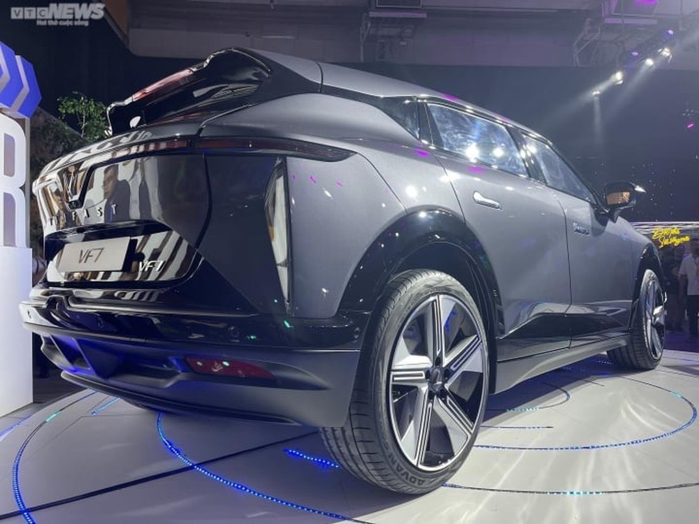 Cận cảnh 3 mẫu ô tô điện VinFast vừa ra mắt - Ảnh 6.