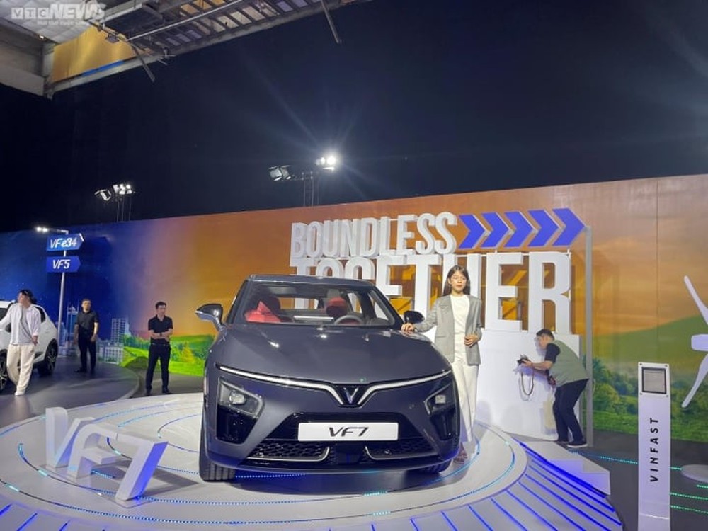 Cận cảnh 3 mẫu ô tô điện VinFast vừa ra mắt - Ảnh 4.