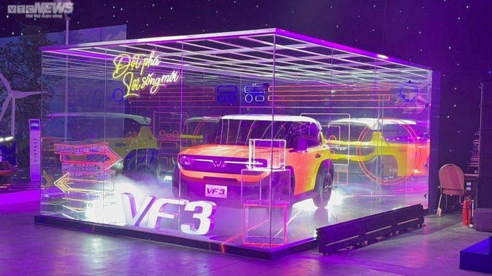 Cận cảnh 3 mẫu ô tô điện VinFast vừa ra mắt - Ảnh 1.