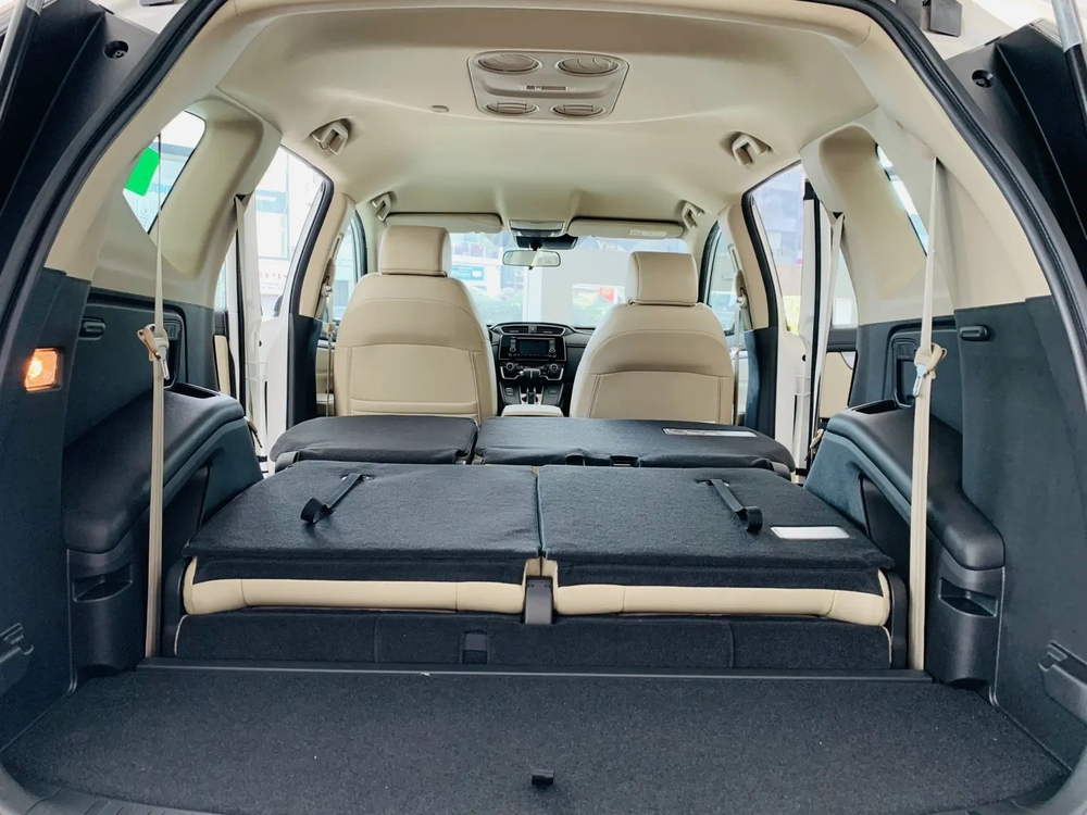 Mazda CX-5 full option rẻ hơn Honda CR-V base gần 130 triệu, bảng so sánh chi tiết này cho bạn thấy xe nào đáng mua hơn