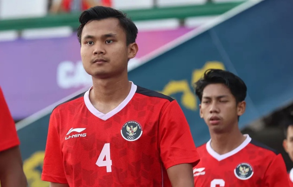 Bị AFC cấm thi đấu, cầu thủ Indonesia ẩu đả ở SEA Games 32 vẫn dự U23 Đông Nam Á - Ảnh 1.