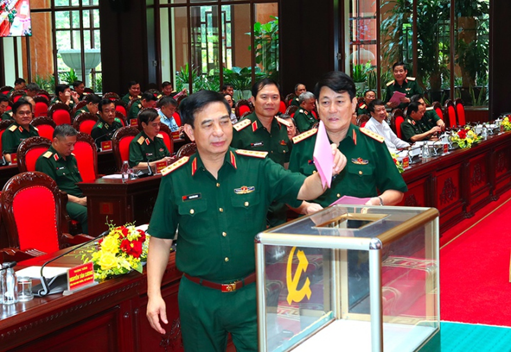Quân đội giới thiệu nhân sự quy hoạch Ban Chấp hành Trung ương - Ảnh 1. Quân đội giới thiệu nhân sự quy hoạch Ban Chấp hành Trung ương - Ảnh 1.