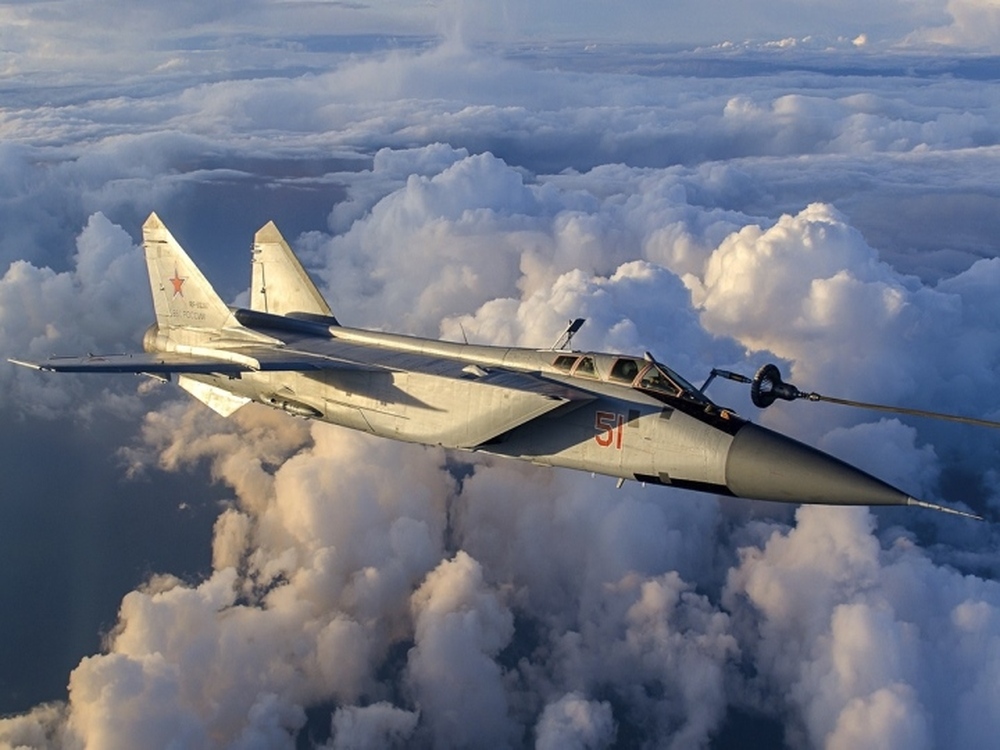 Quân đội Nga tiếp nhận lô MiG-31 mới có khả năng mang vũ khí siêu thanh - Ảnh 1.