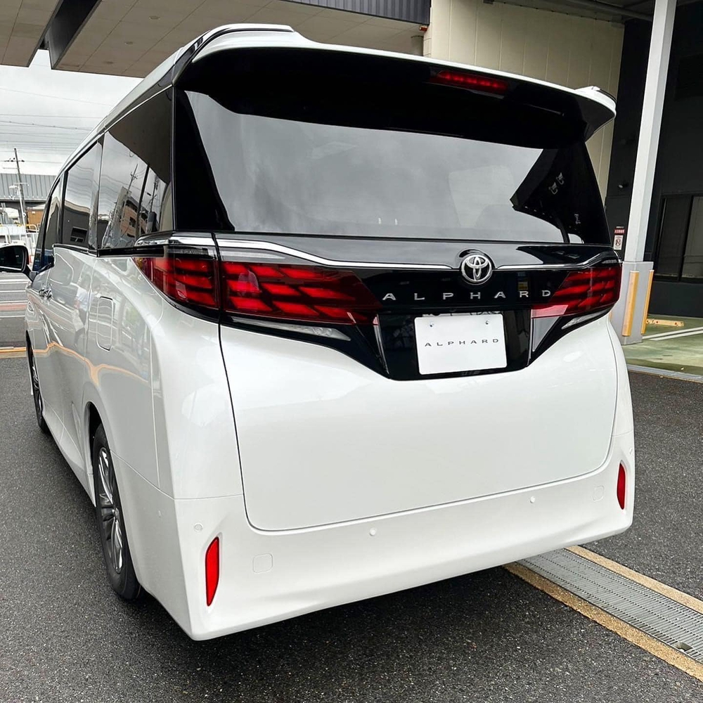 Đại lý tư nhân nhận cọc Toyota Alphard 2024: Giá hơn 4 tỷ, giao tháng 11, đã có khách đặt mua - Ảnh 3.