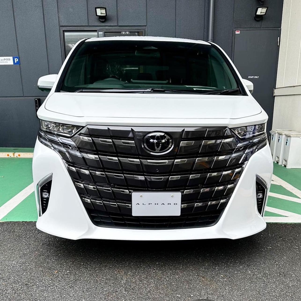 Đại lý tư nhân nhận cọc Toyota Alphard 2024: Giá hơn 4 tỷ, giao tháng 11, đã có khách đặt mua - Ảnh 2.