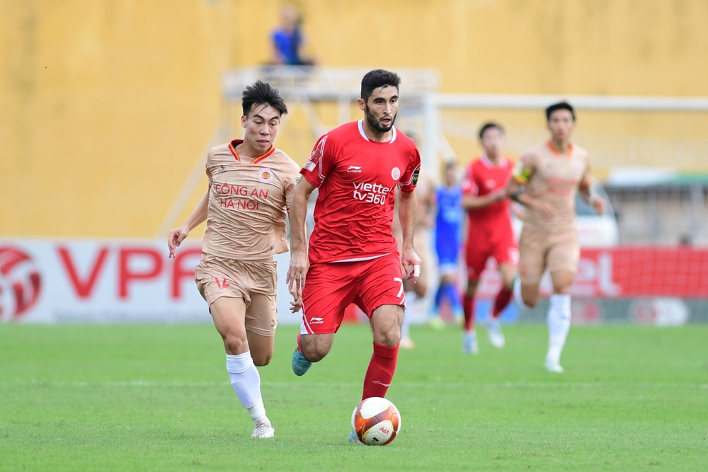 TRỰC TIẾP Viettel FC 0 - 3 Công an Hà Nội: Quang Hải lập công trên chấm phạt đền - Ảnh 1.