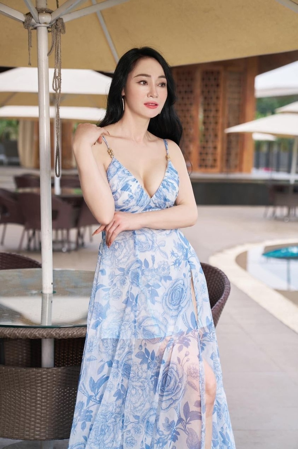Sao Việt 12/8: Hoa hậu Lê Âu Ngân Anh có tin vui, Quách Thu Phương gợi cảm tuổi 46 - Ảnh 2.