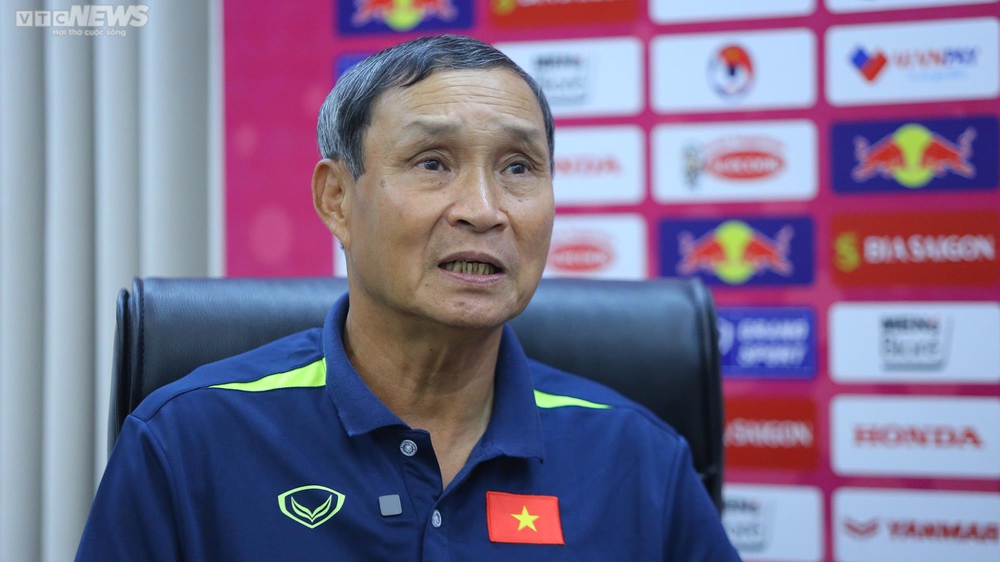 HLV Mai Đức Chung: Thật tiếc, tuyển nữ Việt Nam chưa ghi bàn ở World Cup - Ảnh 2.