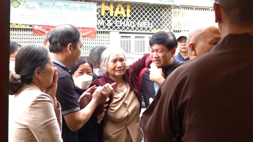 Mẹ trợ lý Dương Minh Ninh đau đớn kể về cuộc gọi cuối cùng của con trai - Ảnh 2.