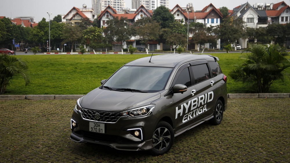 Bảng giá ô tô Suzuki tháng 8: Suzuki Ertiga Hybrid được ưu đãi 100 triệu đồng tránh ế - Ảnh 1.