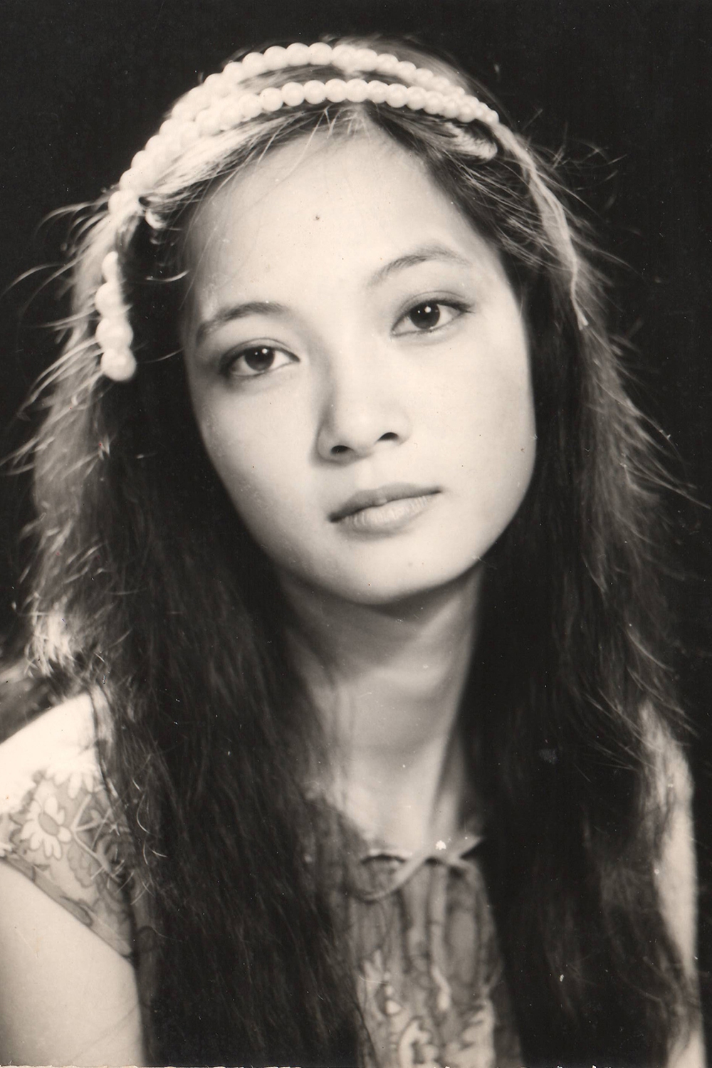 Nhan sắc thời trẻ của nữ diễn viên được phong NSND trẻ nhất nhì Việt Nam - Ảnh 8.