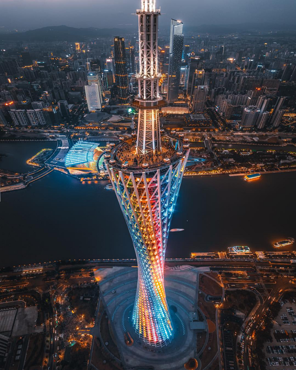 Tòa nhà chọc trời được ví như siêu mẫu của Trung Quốc: Chiều cao và độ chịu chi đều hàng khủng, ngỡ ngàng nhất là loạt kỷ lục khiến nhiều người khó thở - Ảnh 9.