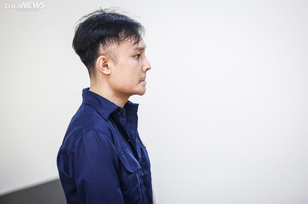 Môi giới mua dâm hơn 300 triệu đồng/đêm, tú ông Lê Hoàng Long lãnh 5 năm 6 tháng tù - Ảnh 1.