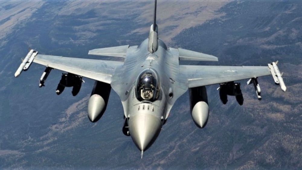 Ukraine không nhận máy bay chiến đấu F-16 trong năm nay - Ảnh 1.