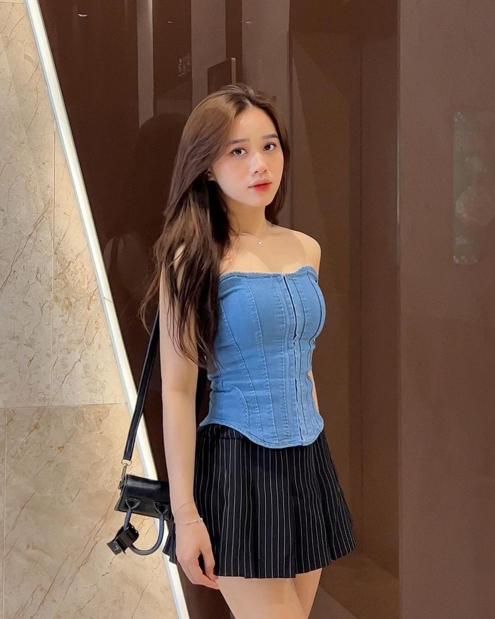 Nhan sắc trên mạng và ngoài đời của bạn gái Nhâm Mạnh Dũng