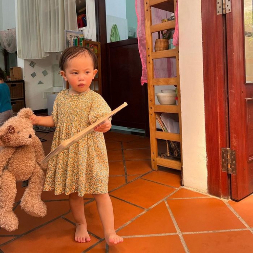 Lisa – Leon nhà Hà Hồ tựu trường năm học mới, biểu cảm của 2 nhóc tỳ gây chú ý