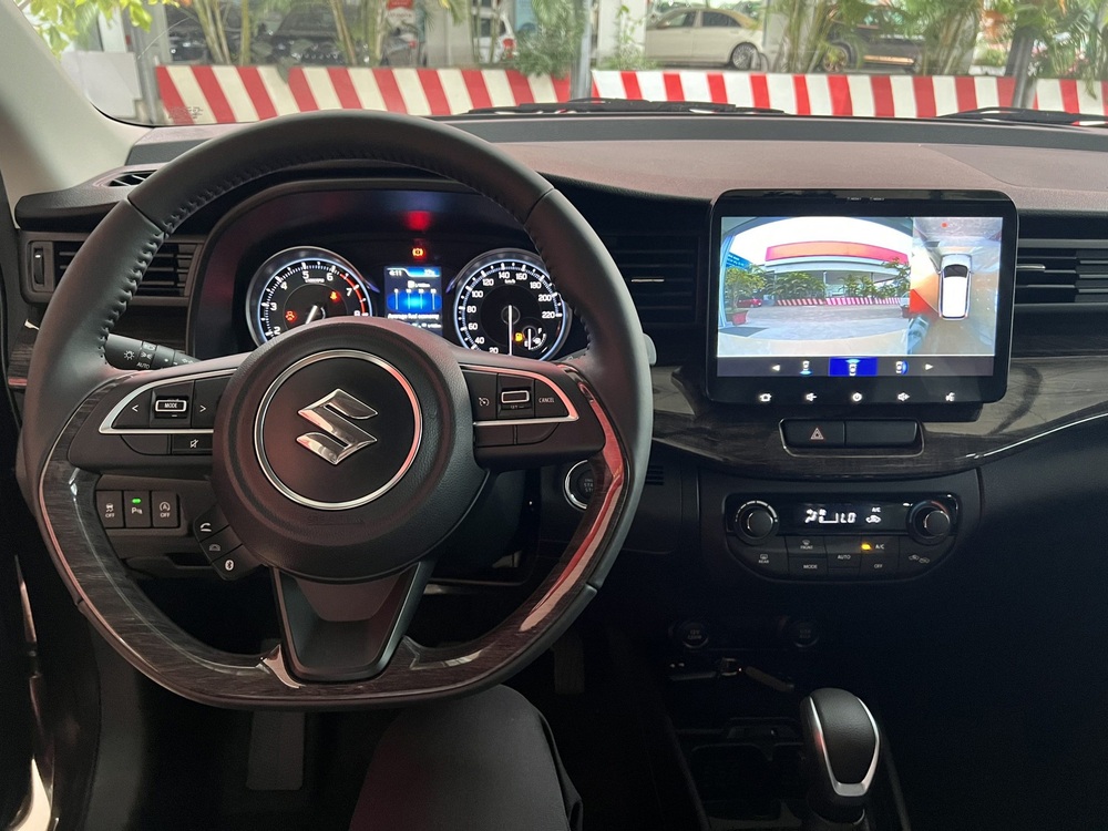Suzuki Ertiga hybrid giảm giá 100 triệu tại đại lý: Bản đắt nhất chỉ hơn 500 triệu, rẻ hơn cả Xpander số sàn - Ảnh 7.