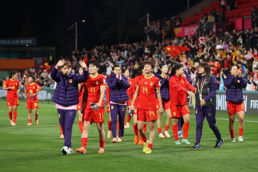 ĐT nữ Trung Quốc bị loại ở World Cup, HLV tiết lộ sự thật bất ngờ - Ảnh 1.
