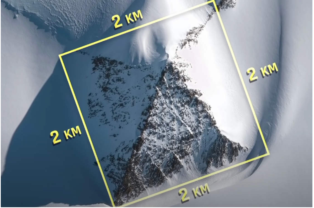 Vệ tinh chụp được kim tự tháp ở Nam Cực, cư dân mạng đồn đoán do người cổ đại xây từ 10.000 năm trước - Ảnh 1.