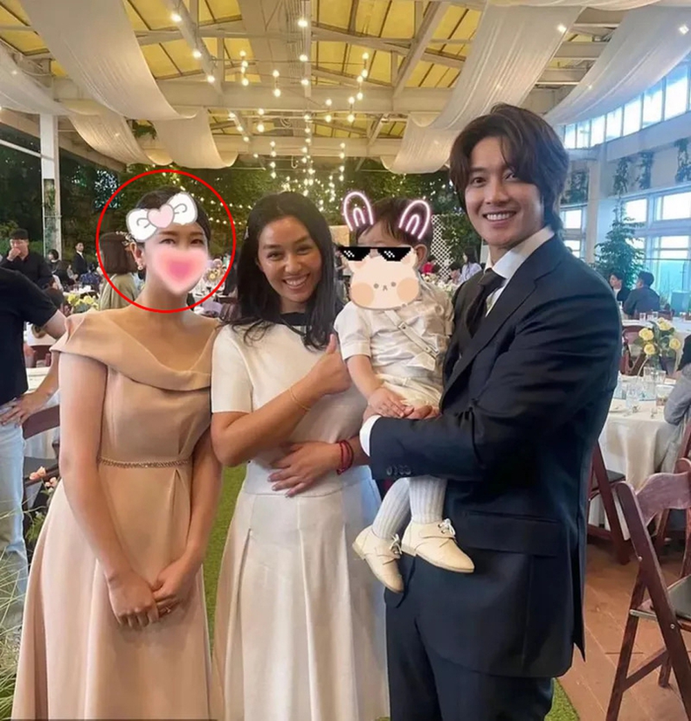 Kim Hyun Joong (Vườn sao băng) lần đầu tiên xuất hiện cùng vợ và con trai đầu lòng - Ảnh 3.