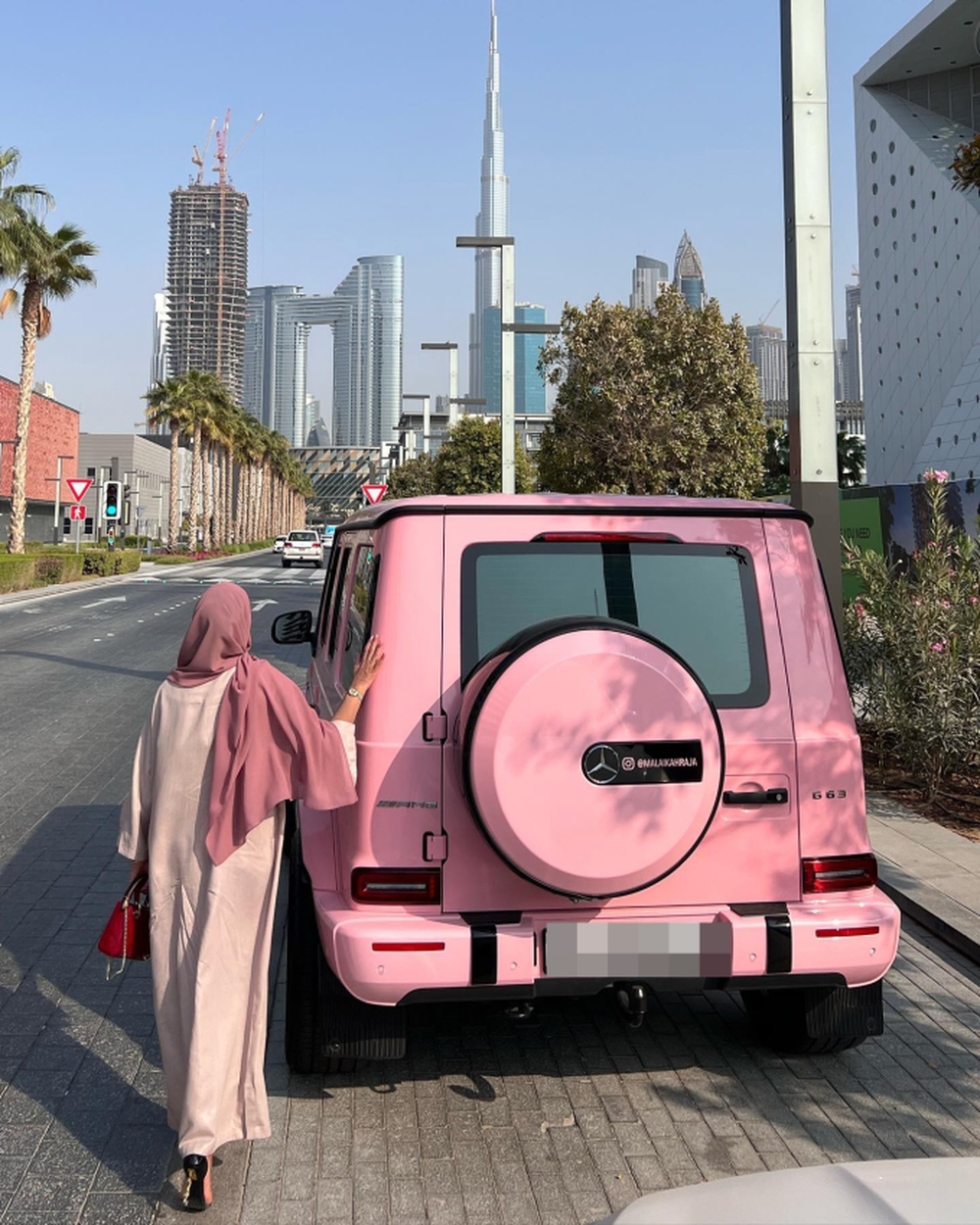 Vợ triệu phú Dubai chia sẻ về cuộc sống xa hoa hưởng thụ đến nhàm chán - Ảnh 2.