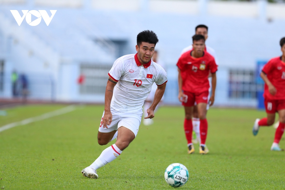 Trực tiếp U23 Việt Nam 0-0 U23 Lào: Quốc Việt suýt ghi bàn - Ảnh 1.