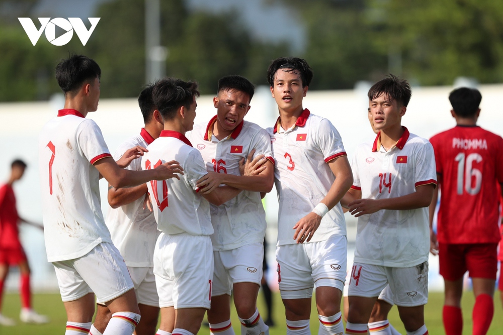 Trực tiếp U23 Việt Nam 1-0 U23 Lào: Võ Hoàng Minh Khoa lập công - Ảnh 2.