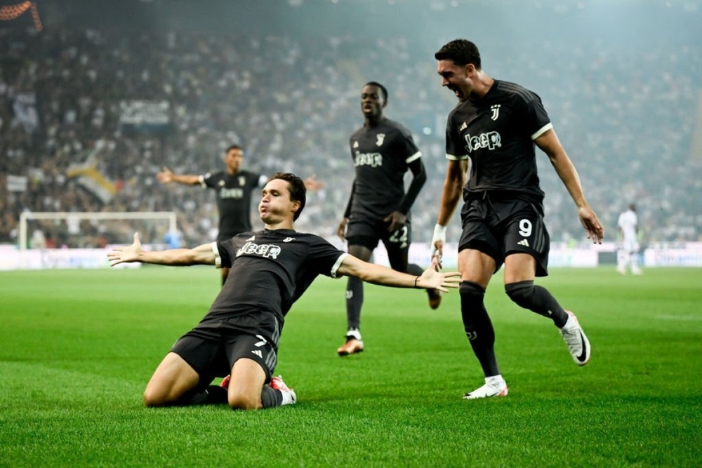 Kết quả bóng đá 21/8: Vlahovic tỏa sáng, Juventus thắng trận mở màn tại Serie A - Ảnh 1.