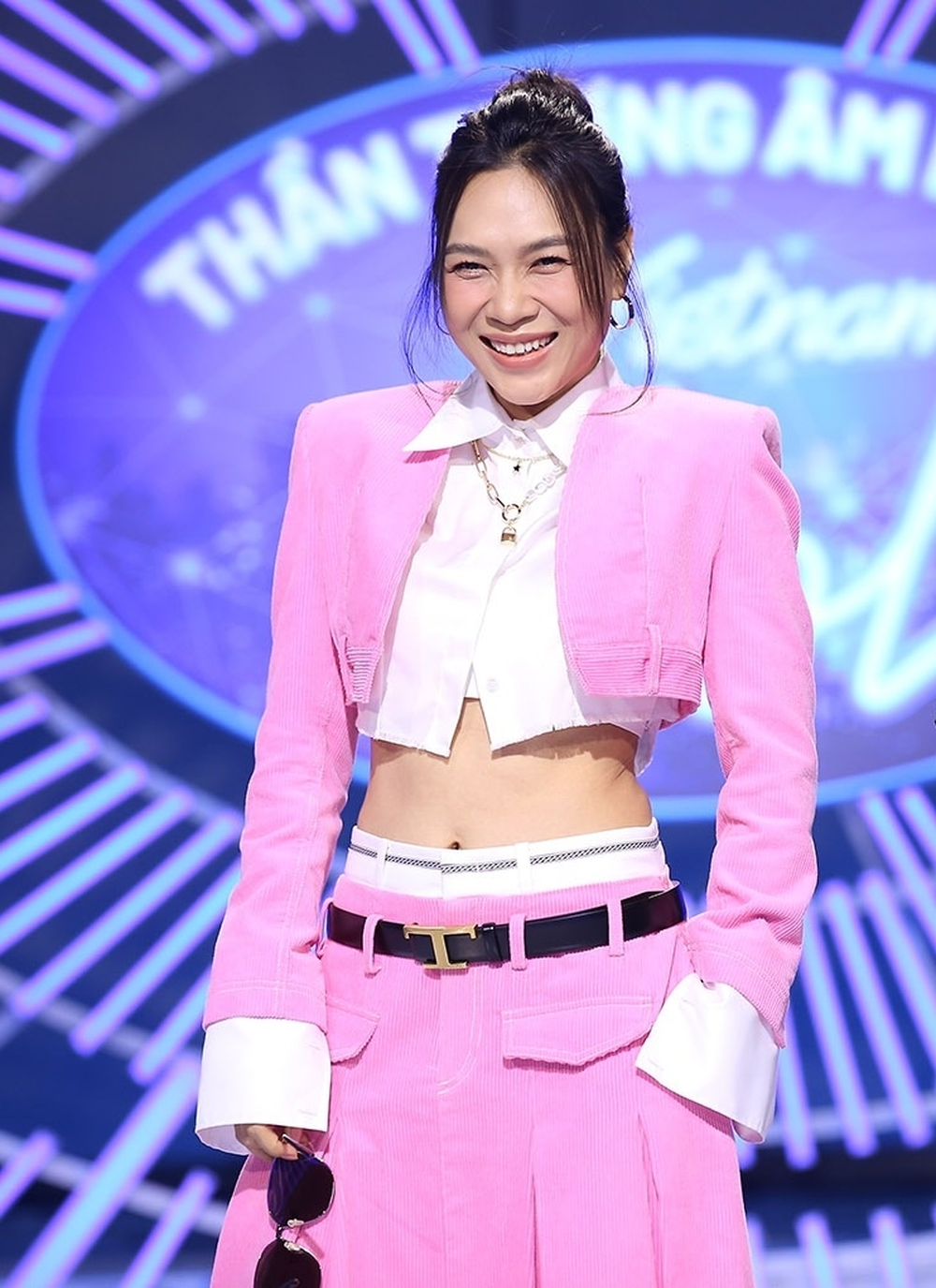 Mỹ Tâm tại Vietnam Idol 2023: Mãn nhãn từ nhan sắc tuổi 42 đến phong cách thời trang qua mỗi tập - Ảnh 9.