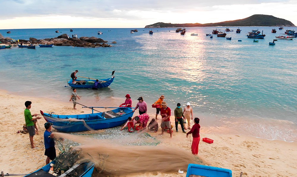 Đi làng chài đẹp hoang sơ nhất Phú Yên trong 3 ngày 2 đêm với chi phí chưa tới 2 triệu đồng