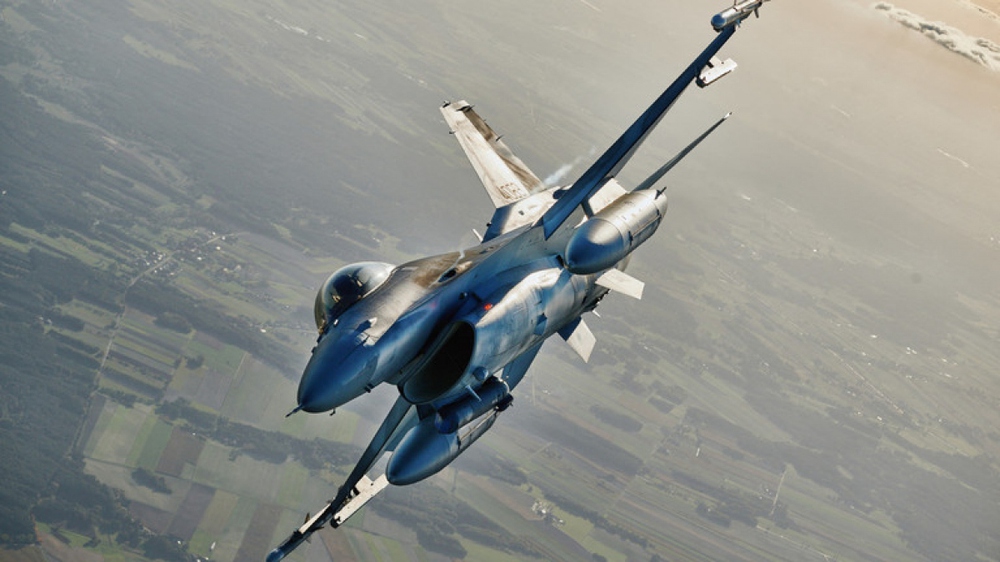 Phi công Ukraine bắt đầu học lái F-16 ở Đan Mạch - Ảnh 1.