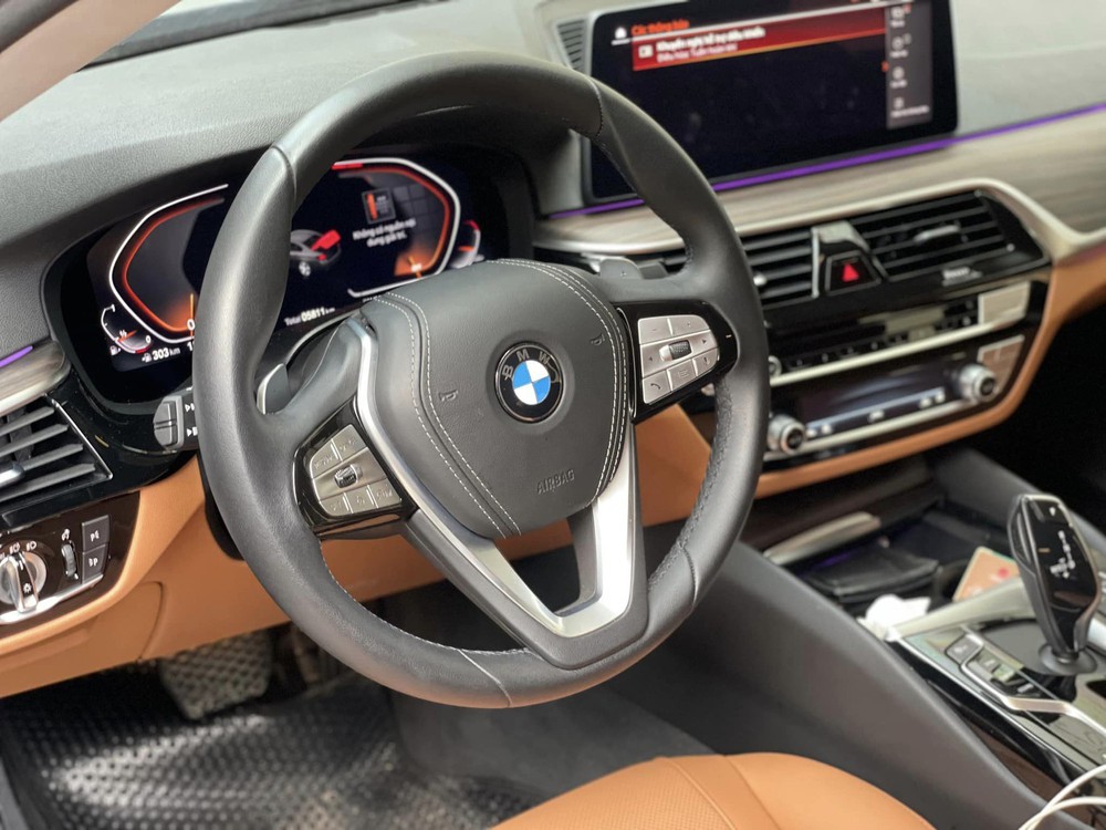 BMW 520i chạy lướt bán lại chưa đến 1,8 tỷ đồng, rẻ hơn 3-Series ‘đập hộp’: Nội thất như xe mới - Ảnh 5.