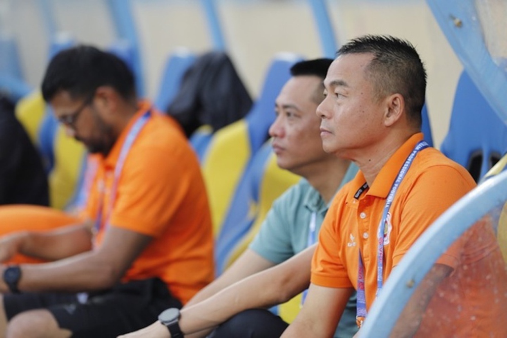 HLV mới của CLB Công an Hà Nội không được chỉ đạo trận gặp Thanh Hóa - Ảnh 1.