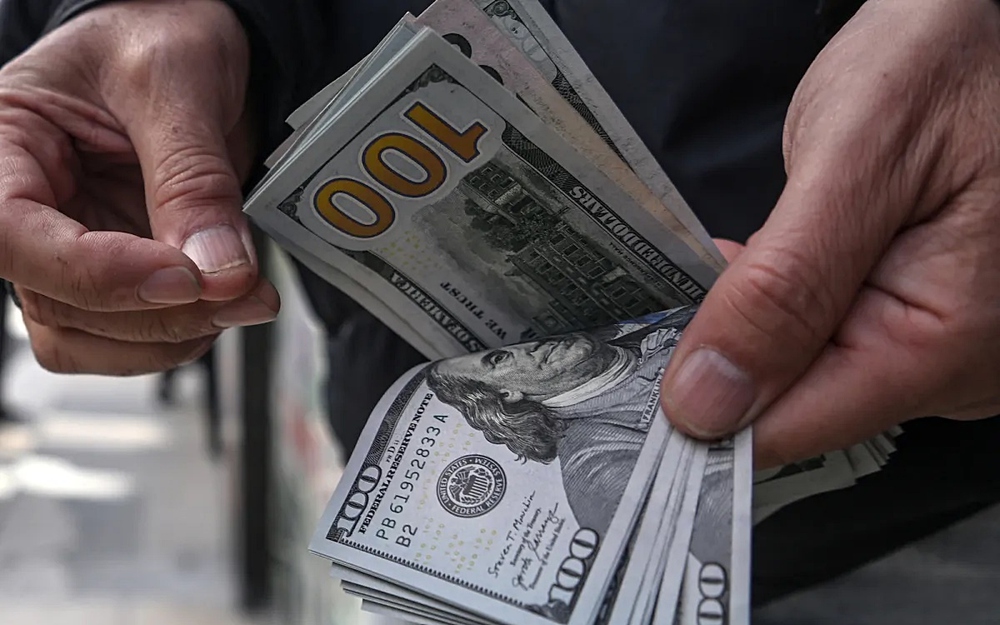Đối đầu Mỹ - Trung Quốc liệu có sớm chấm dứt kỷ nguyên đồng đô la Mỹ? - Ảnh 1.