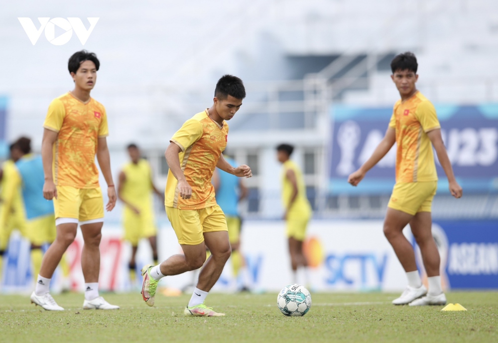 TRỰC TIẾP U23 Việt Nam vs U23 Malaysia: Bán kết U23 Đông Nam Á 2023 - Ảnh 2.