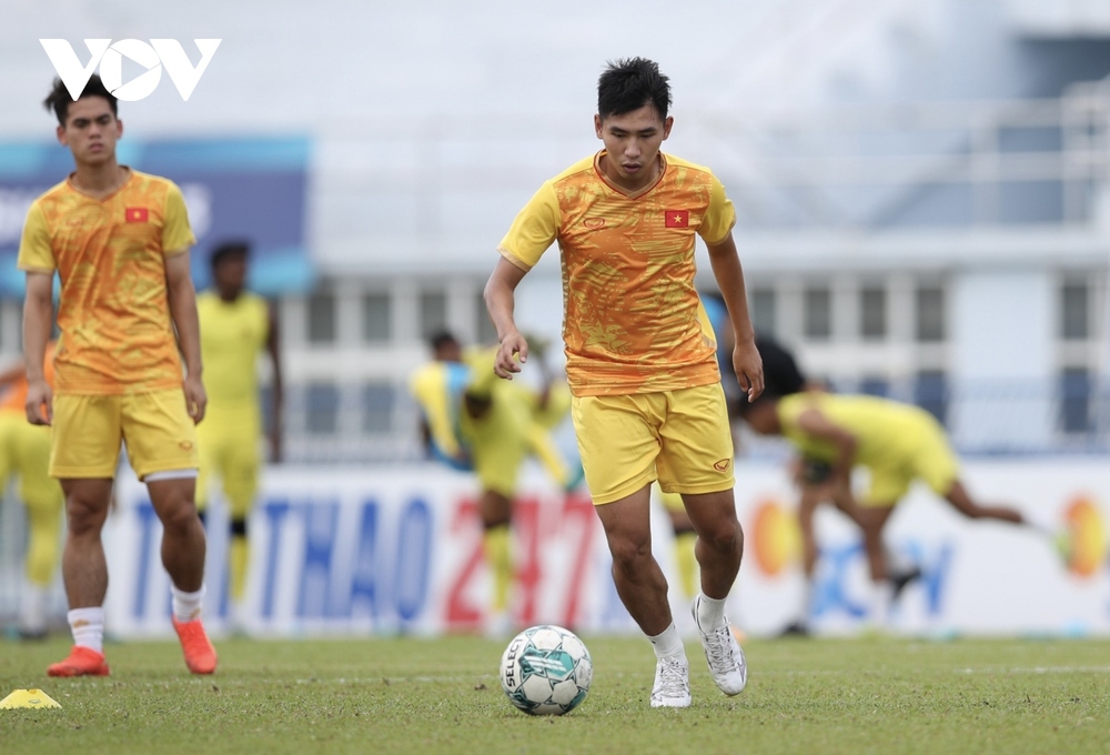 TRỰC TIẾP U23 Việt Nam vs U23 Malaysia: Bán kết U23 Đông Nam Á 2023 - Ảnh 3.