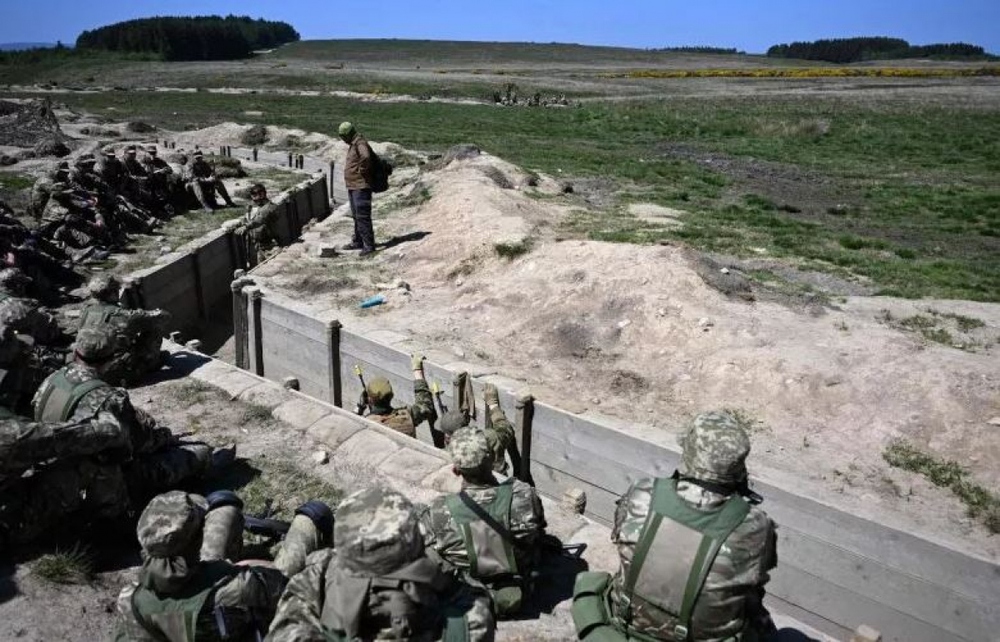 Nga gấp rút tăng cường lớp phòng tuyến thứ hai khi Ukraine tiến gần lớp đầu - Ảnh 1.
